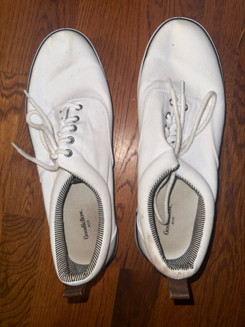 Goodfellow & Co Men's White Canvas Lace-Up Sneakers with Brown Pull Tabs